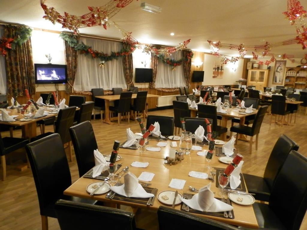 Wayside Cheer Hotel Castel Ngoại thất bức ảnh