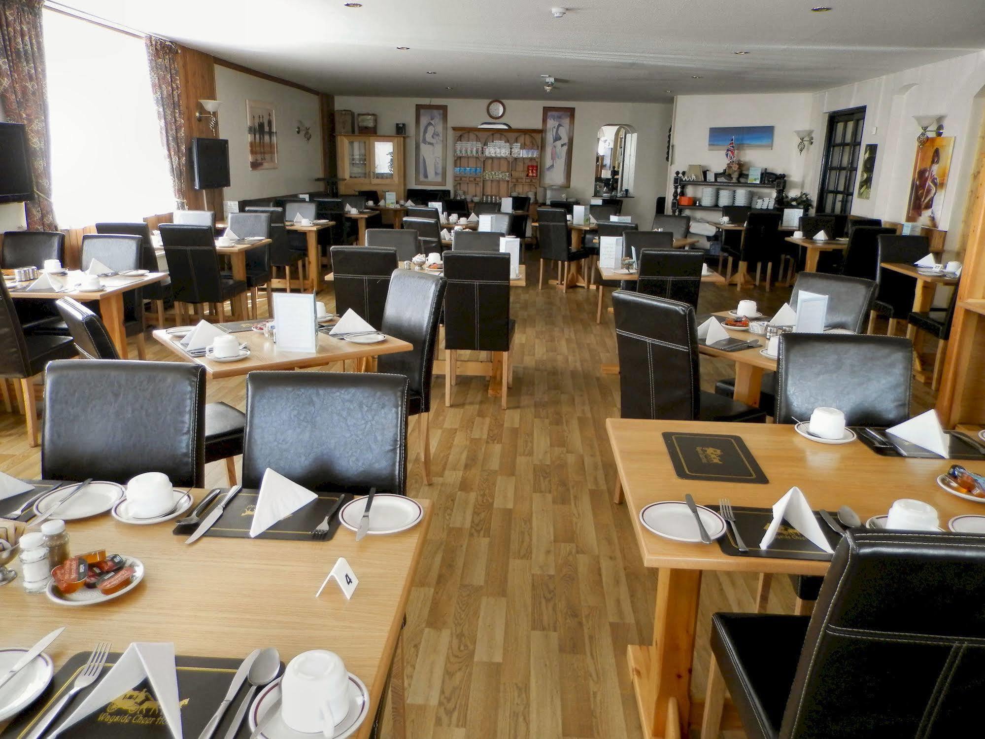 Wayside Cheer Hotel Castel Ngoại thất bức ảnh