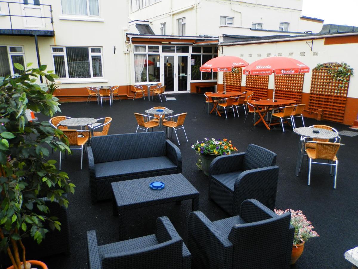 Wayside Cheer Hotel Castel Ngoại thất bức ảnh